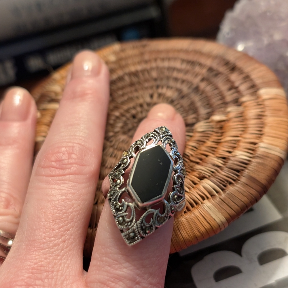 Sterling silver marcasite cocktail ring - Picture 5 of 6